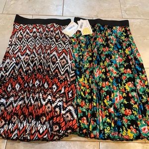 XXS Beautiful pleated Jill skirts by Lularoe Aztec and floral print.